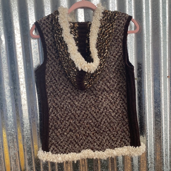 Vintage Curio Boucle Wool Blend Hooded Vest - Picture 3 of 11